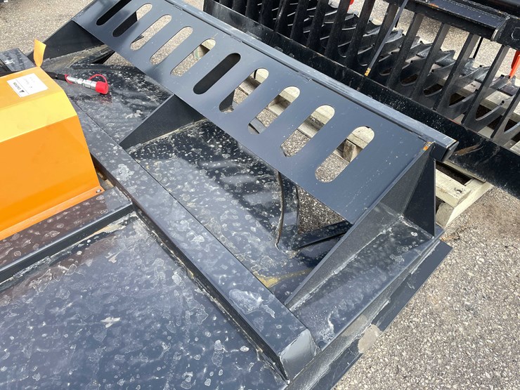#14005-•-unused-72"-wolverine-skid-steer-brush-mower-(o11)-image-7