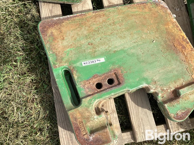 john-deere-front-tractor-weights-&-bracket-image-15