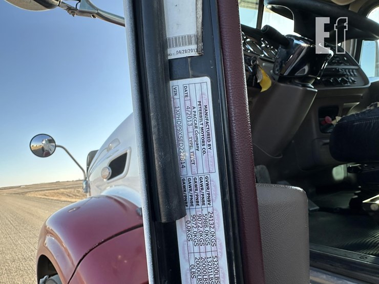 2014-peterbilt-386-image-18