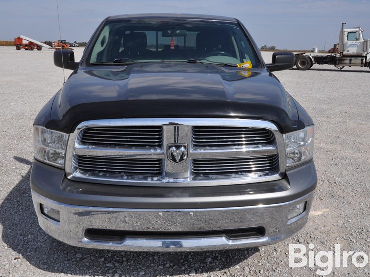 2012-ram-1500-big-horn-image-2