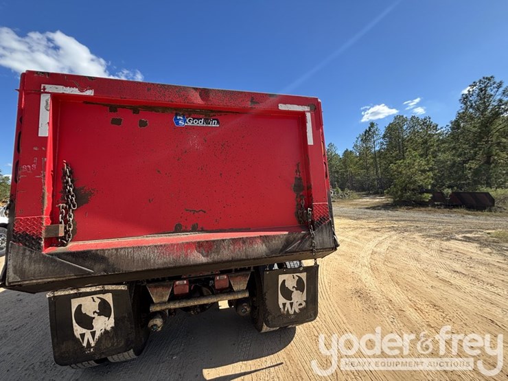 2020-peterbilt-348-image-4