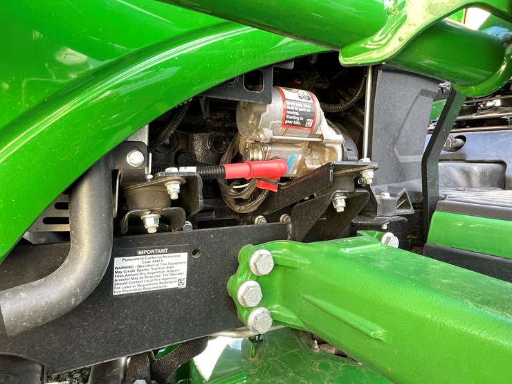 2024-john-deere-1025r-image-19