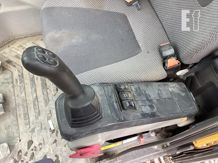 2018-volvo-ec250el-image-15