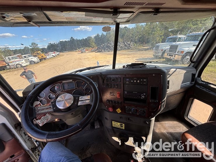 2017-mack-chu613-image-13