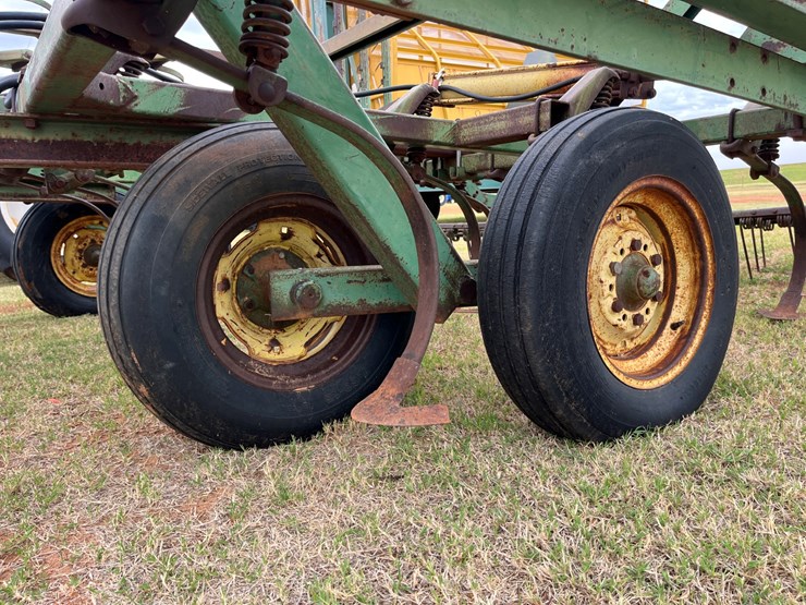 john-deere-1010-image-17