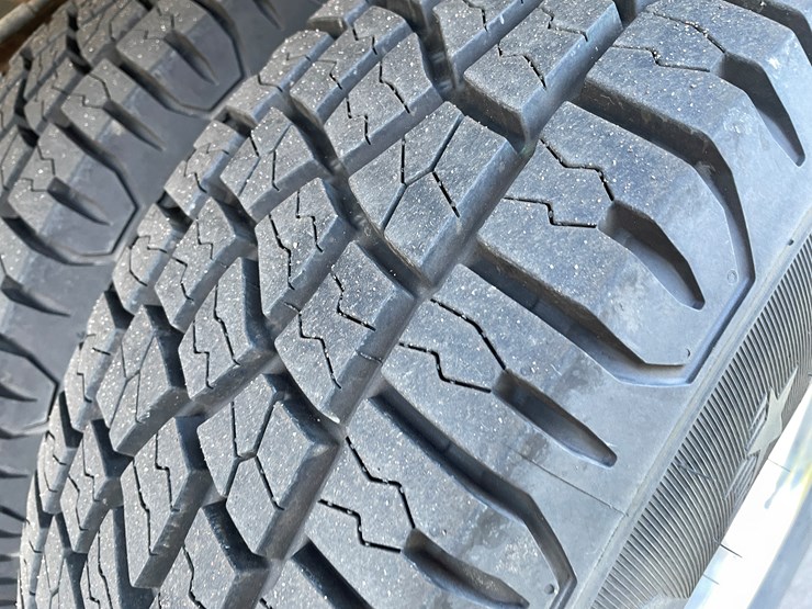 2007-chevrolet-g3500-image-28