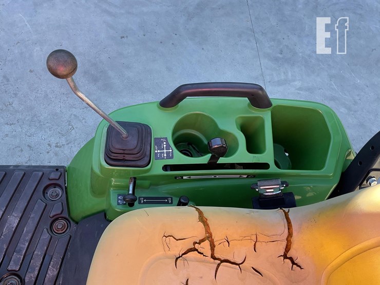 2014-john-deere-1023e-image-13