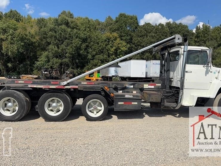 1985-ford-lnt9000-image-4