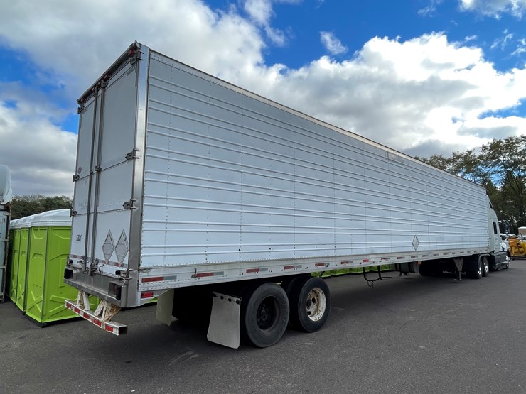 1996-utility-53'-image-4