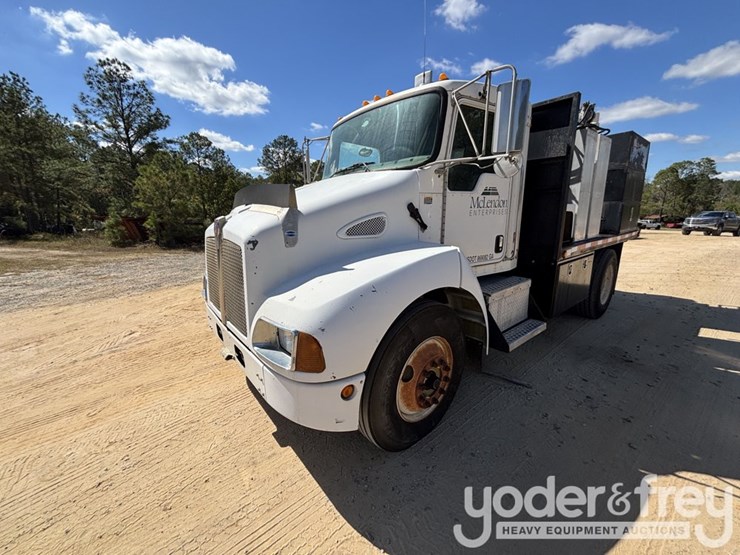 2007-kenworth-t270-image-1