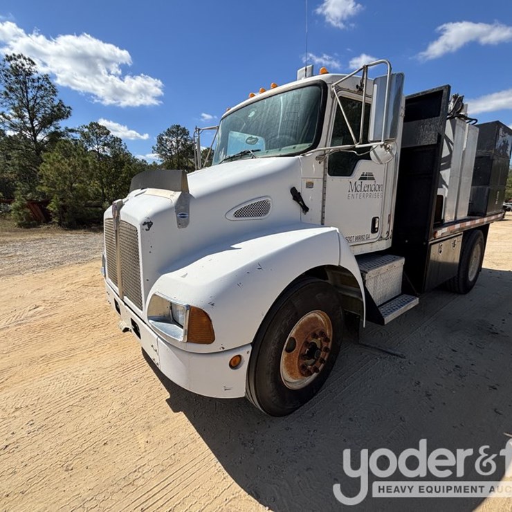 2007 KENWORTH T270