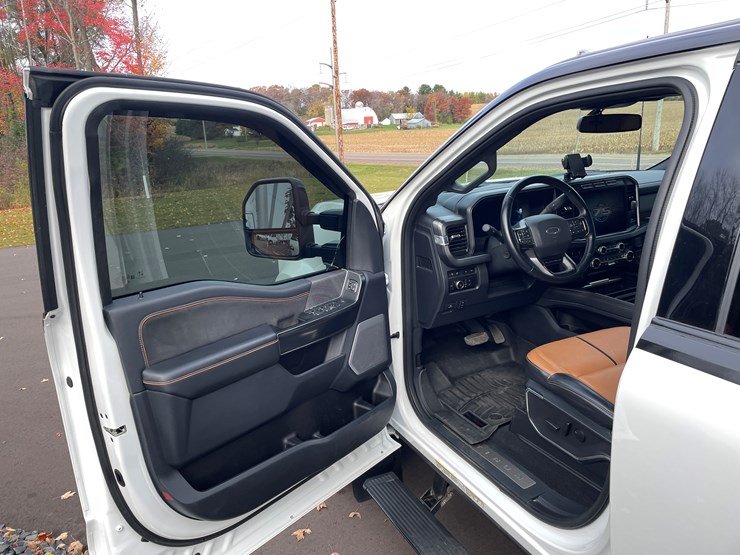 2023-ford-f450-platinum-image-49