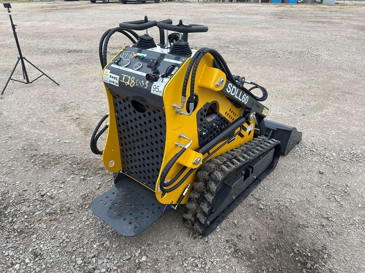2025-sdlanch-sdll60-stand-on-loader-image-3
