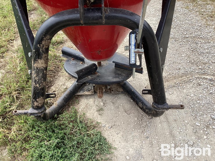 farm-star-250-3-pt-spreader-image-10