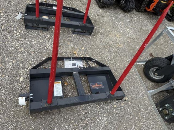 #77-•-skid-steer-bale-spears---model:-bs-12-2500g-image-1