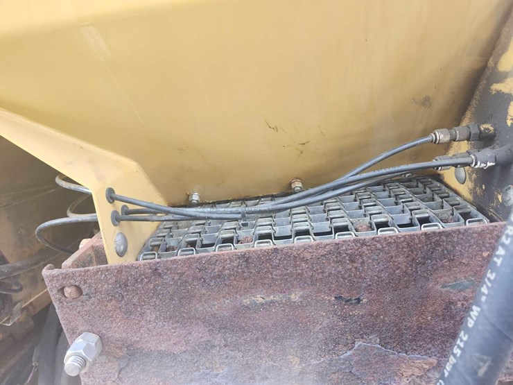 2013-agchem-9300-terragator-image-29