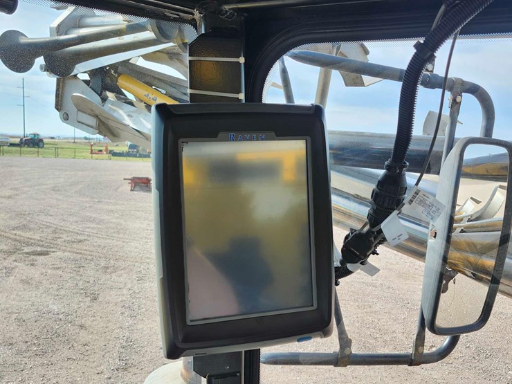 2013-agchem-9300-terragator-image-25