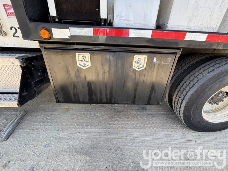 2007-kenworth-t270-image-17