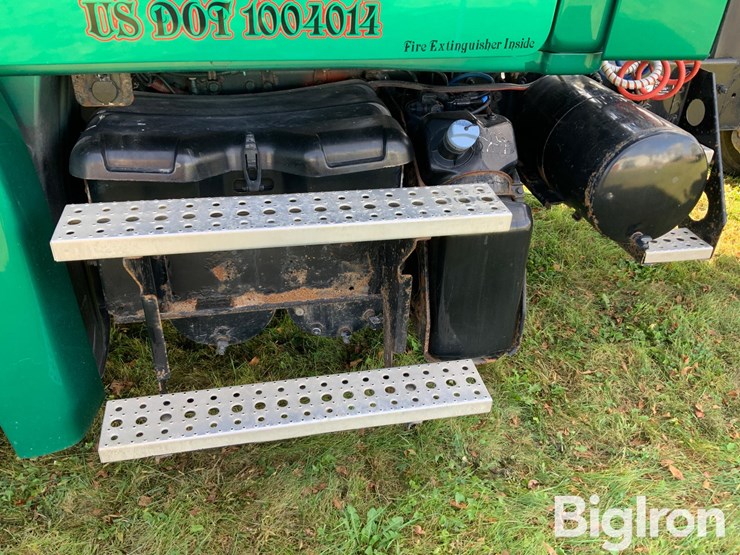 2016-freightliner-cascadia-125-image-9