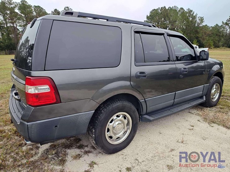 2016-ford-expedition-image-3