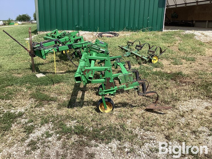 john-deere-725-image-4