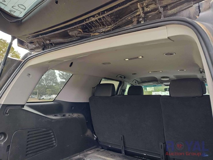 2016-chevrolet-tahoe-image-40