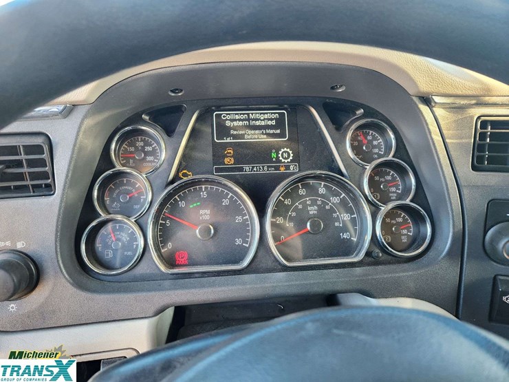 2020-peterbilt-579-image-33