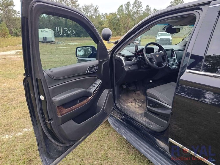 2019-chevrolet-tahoe-image-12