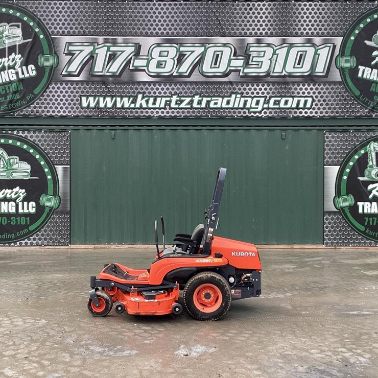 2015 KUBOTA ZD221
