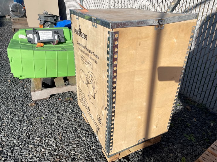 #5681-•-land-honor-unused-diesel-fuel-transfer-pump-image-3