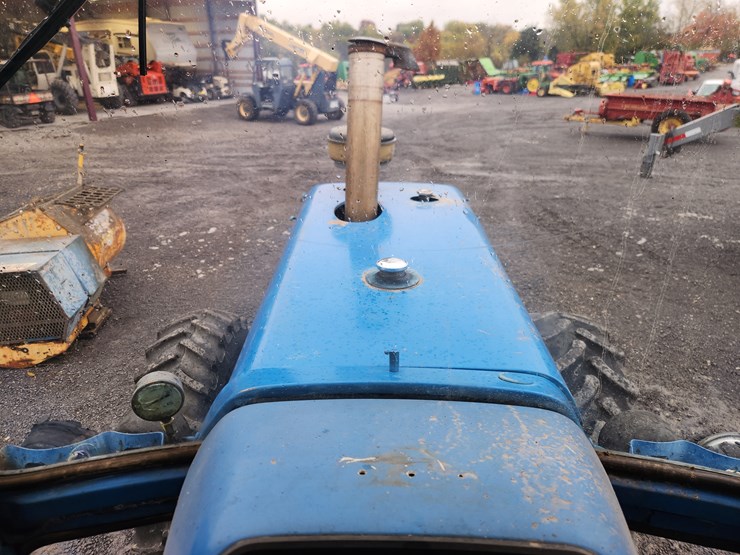 1341-ford-tractor-image-15