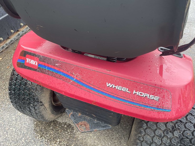 #14063-•-toro-lawn-tractor-(o4)-image-9