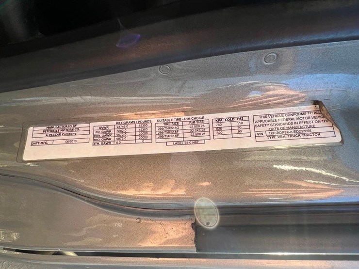 2014-peterbilt-579-image-24