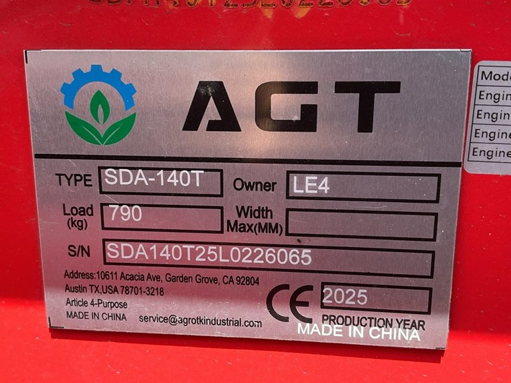 #1000-•-sda140t-mini-skid-steer-loader-with-bucket-&-fork-attachments-image-26