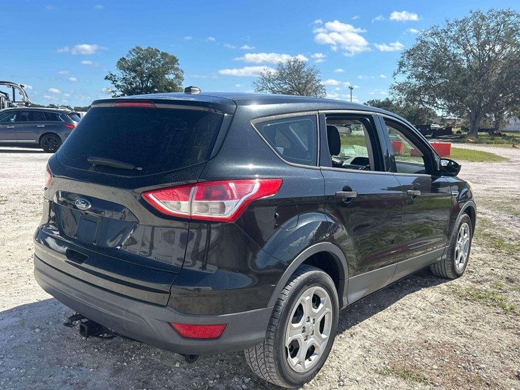 2014-ford-escape-image-3