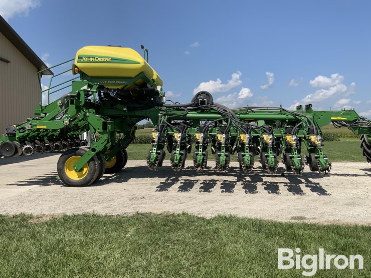 2014-john-deere-1790-image-4