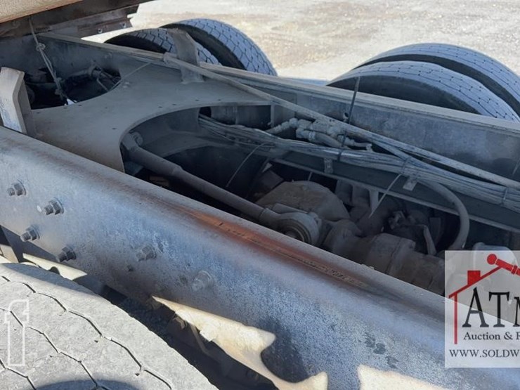 2004-mack-granite-cv713-image-18