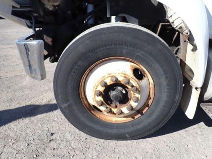 2013-ford-f750-image-37