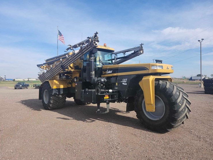 2018-agchem-9300b-terragator-image-2