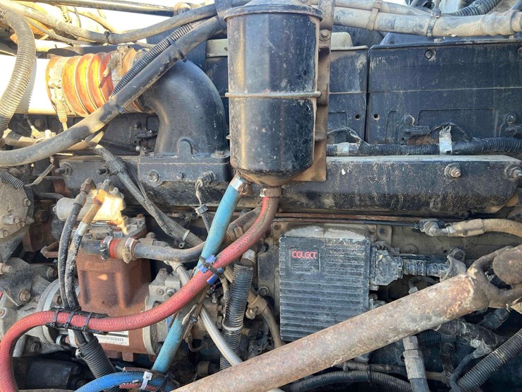 1996-peterbilt-378-image-39