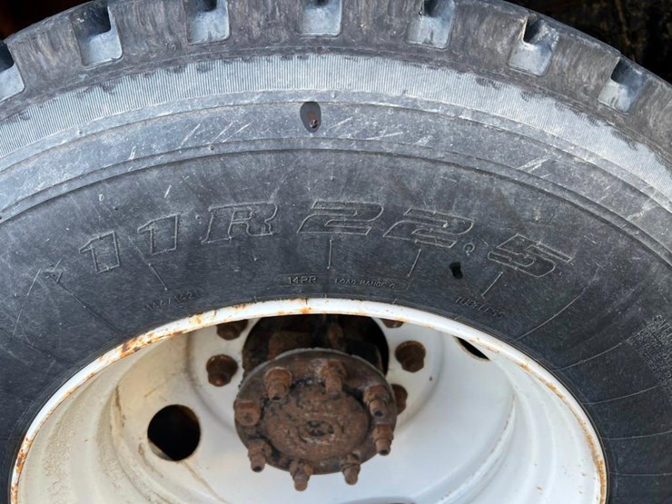 2004-international-8600-image-5