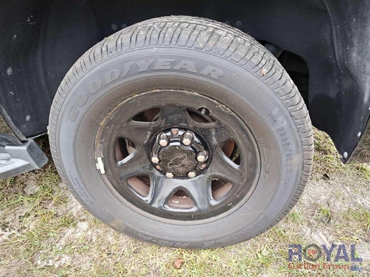 2018-chevrolet-tahoe-image-32