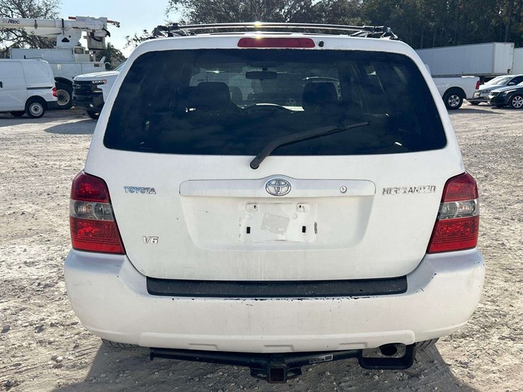 2005-toyota-highlander-image-26