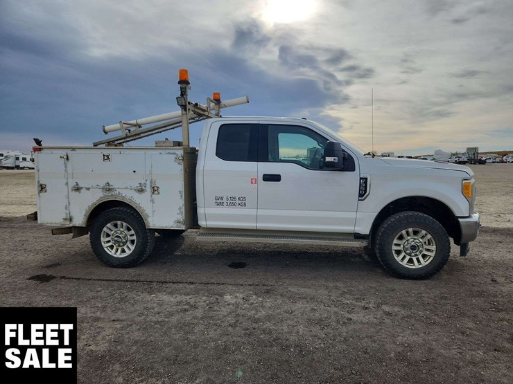 2017-ford-f350-image-24