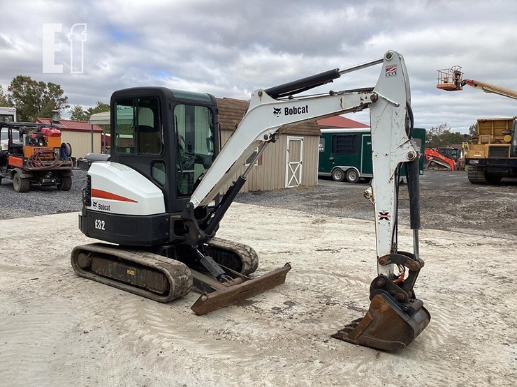 2014-bobcat-e32-image-6