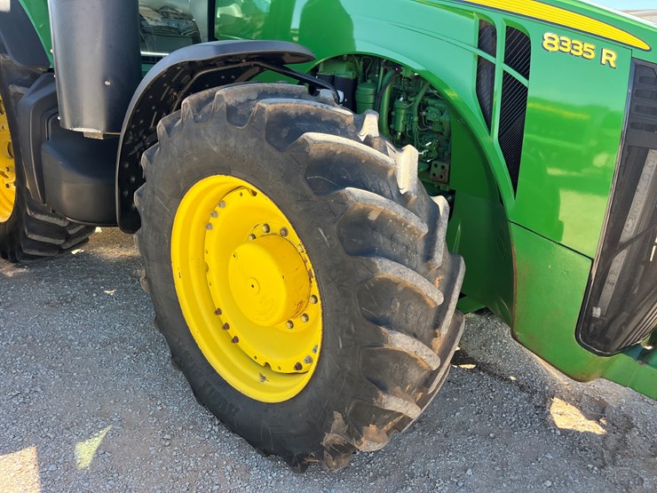 2012-john-deere-8335r-image-7