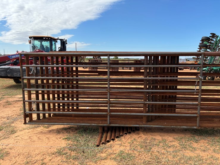 #t8213-•-(10)-cattle-panels-image-2