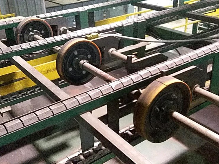 #143-•-4-strand-green-chain-image-3