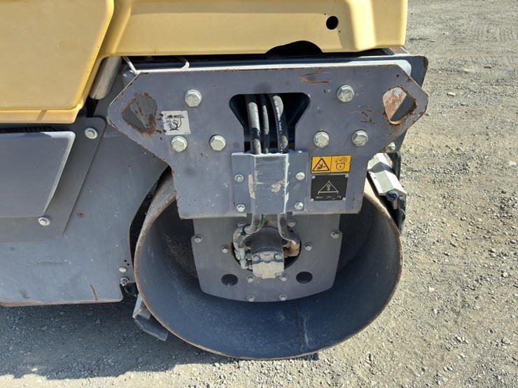 2015-dynapac-cc1200-image-8