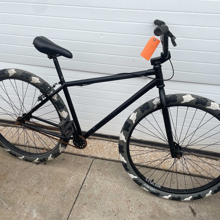 #14037 • Big Wheel Bike (O4)